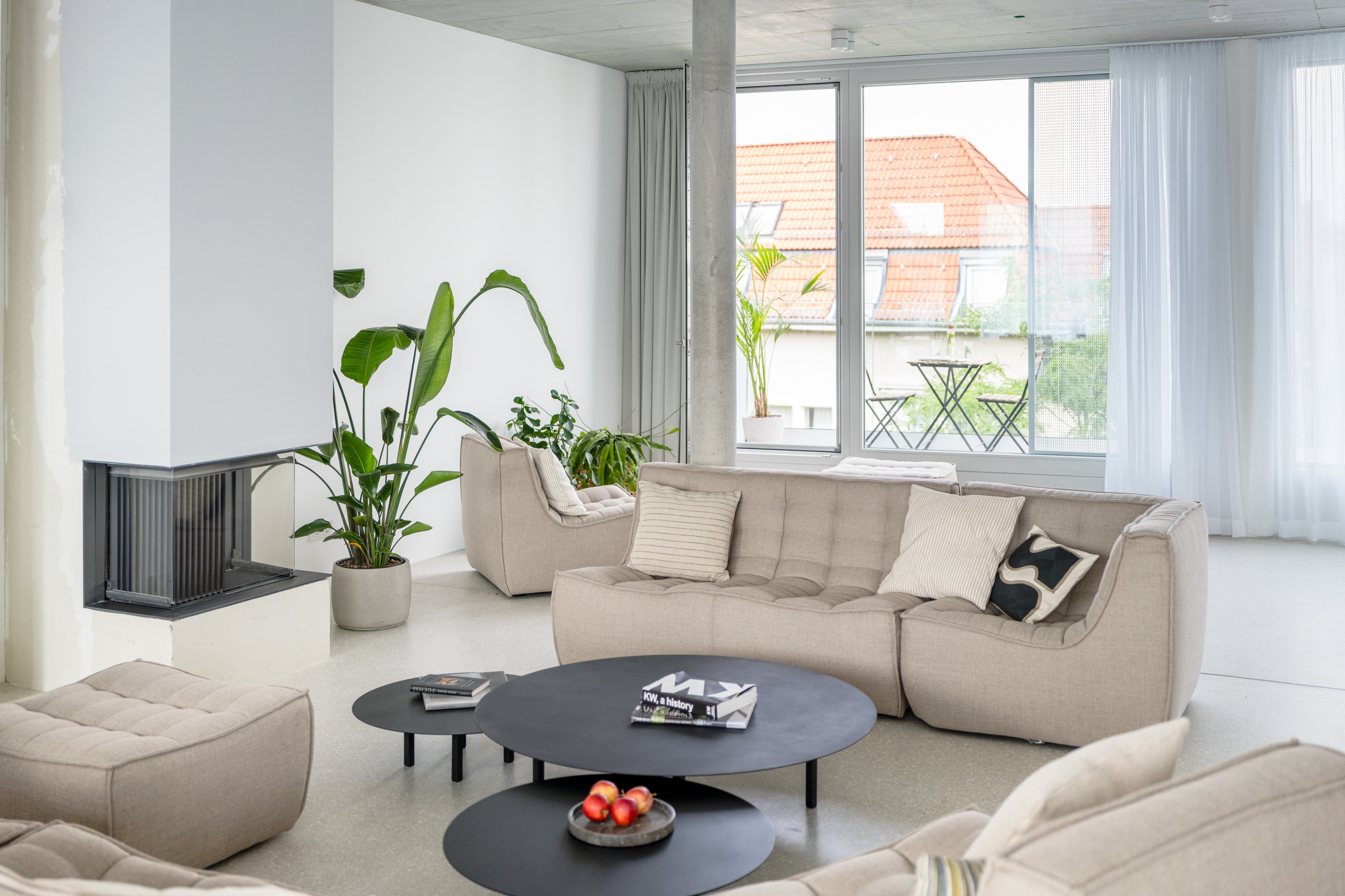Carlotta Apartments 24/47