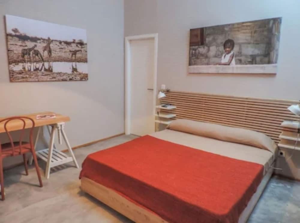 Liv Inn Guest House 11/46
