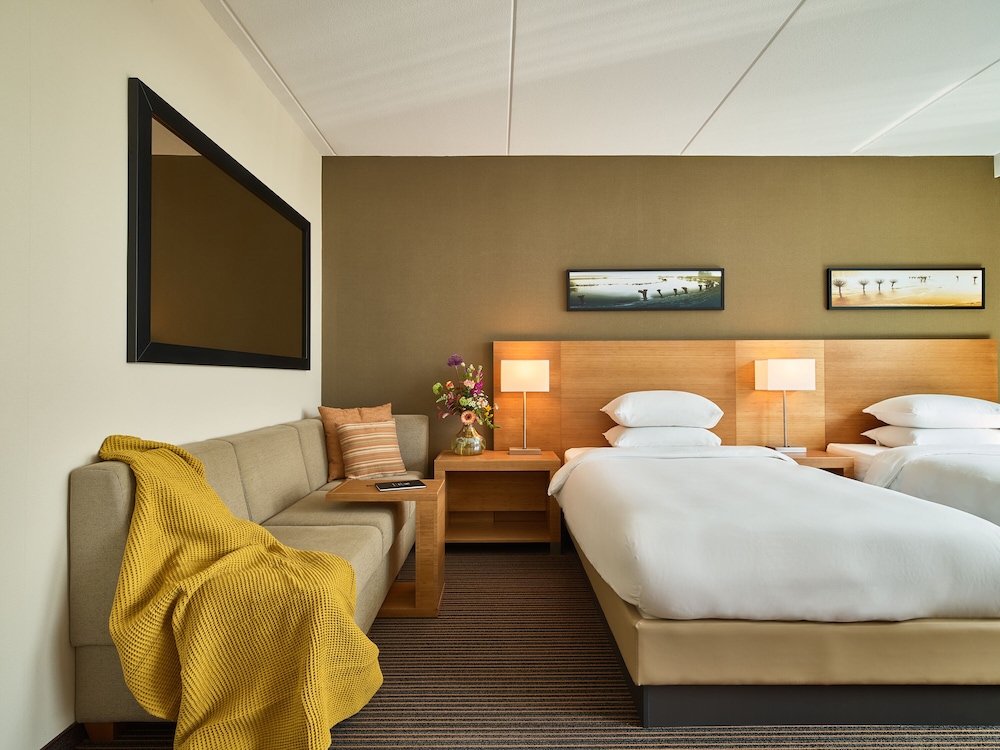 ROOM, TWIN BEDS, HIGH FLOOR