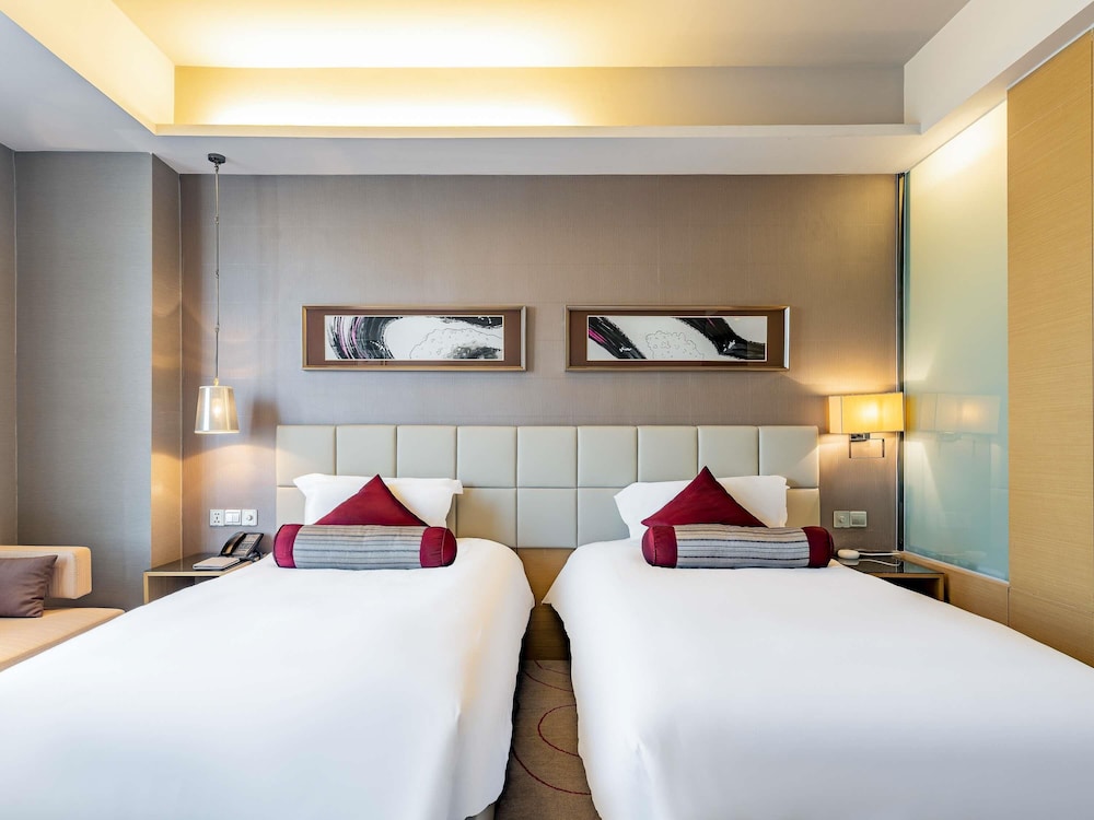 SUPERIOR, TWIN BEDS