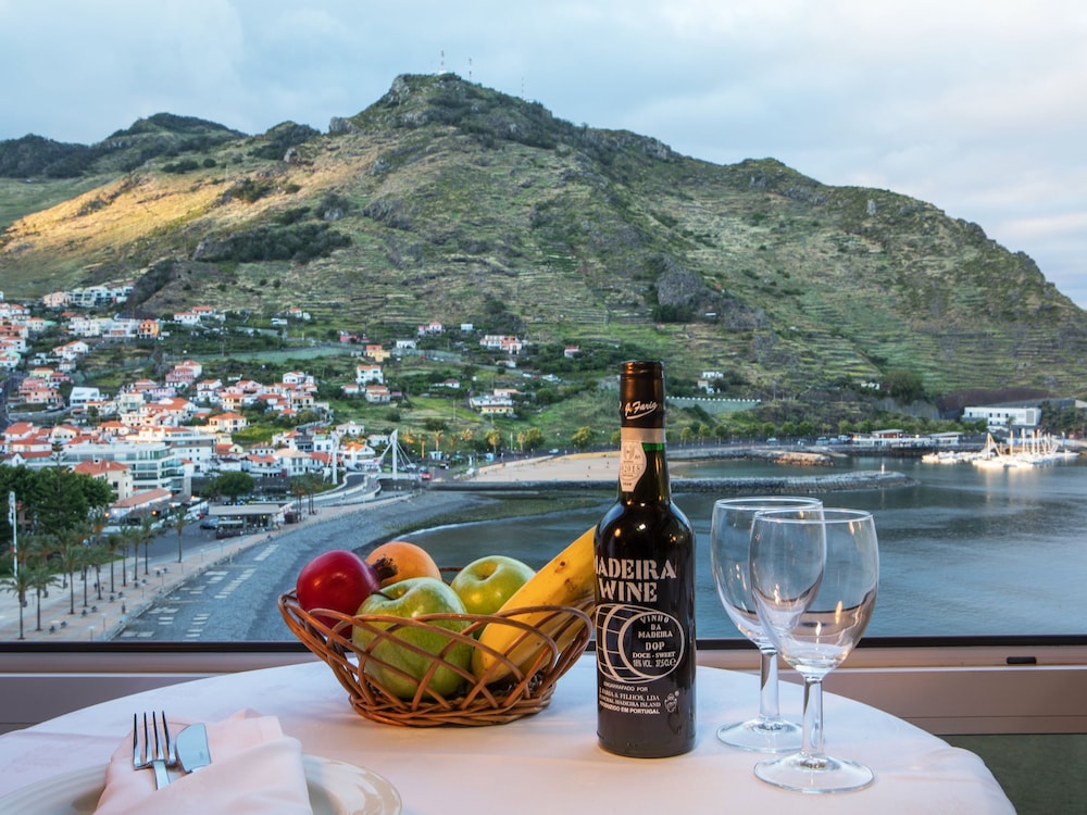 Baia Madeira Hotel - Ocean Beachfront 25/54