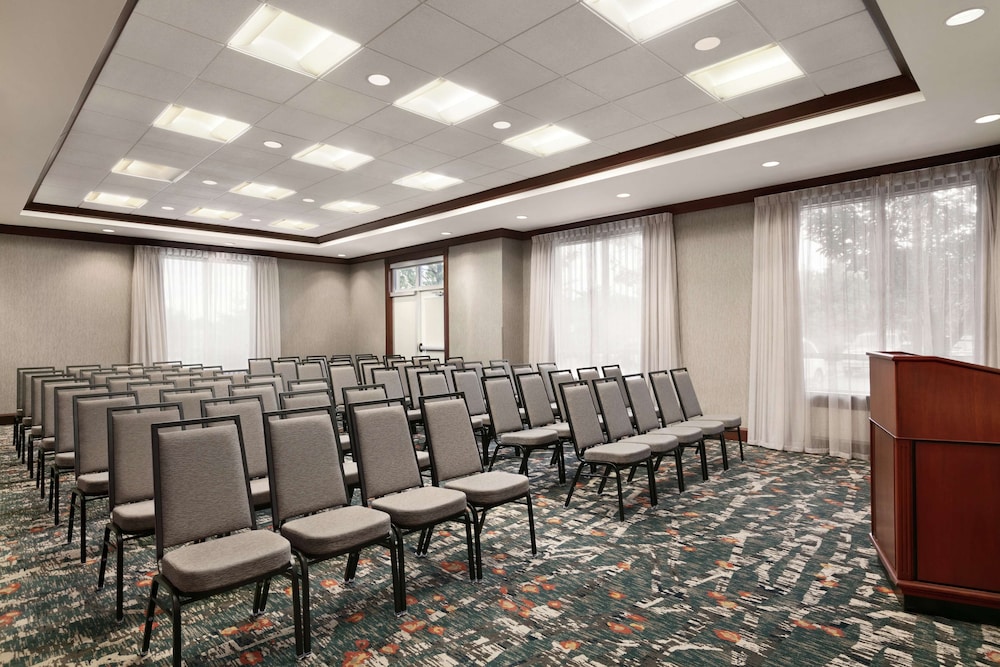 Hampton Inn And Suites Washington Dulles Interntnl Airport 37/42