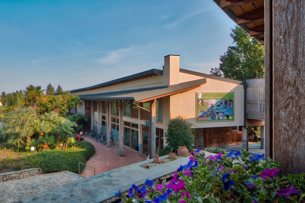 Active Hotel Paradiso in CASTELNUOVO DEL GARDA