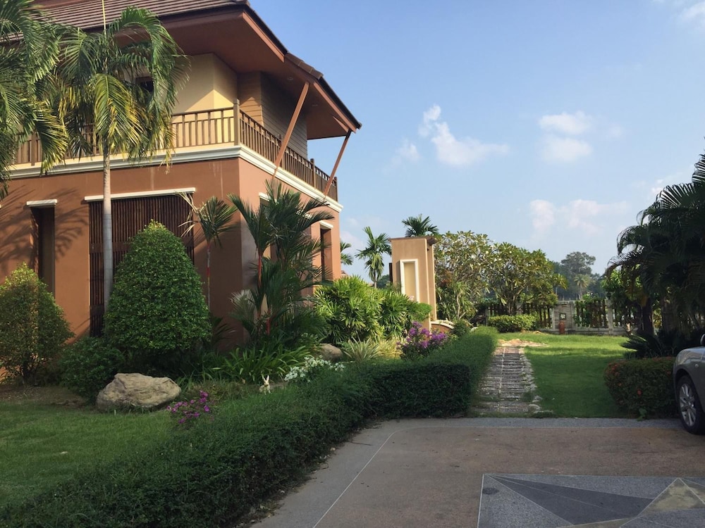 Huaymuang Apartment 8/54