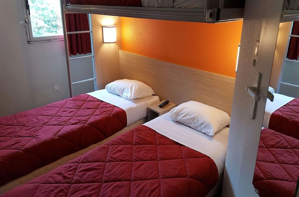 PREMIERE CLASSE MONTREUIL 30/53