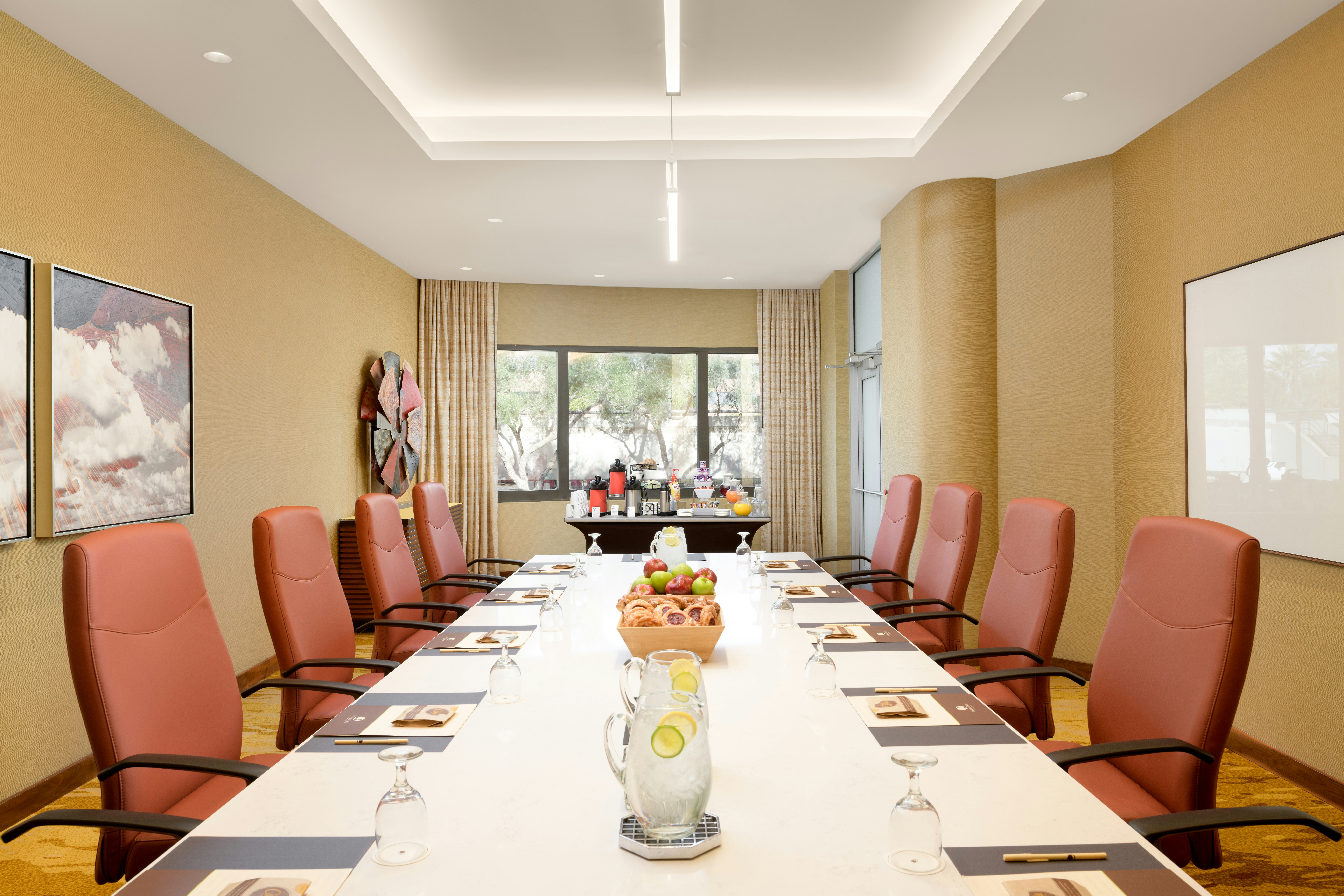 DoubleTree Suites by Hilton Hotel Phoenix 35/38