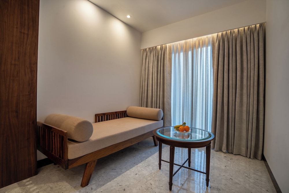 Kenilworth Resort and Spa Goa 48/72
