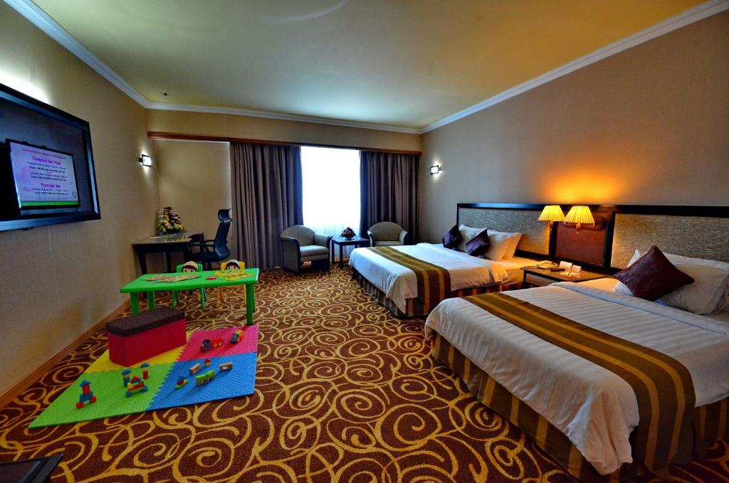 Mega Hotel Miri 18/24