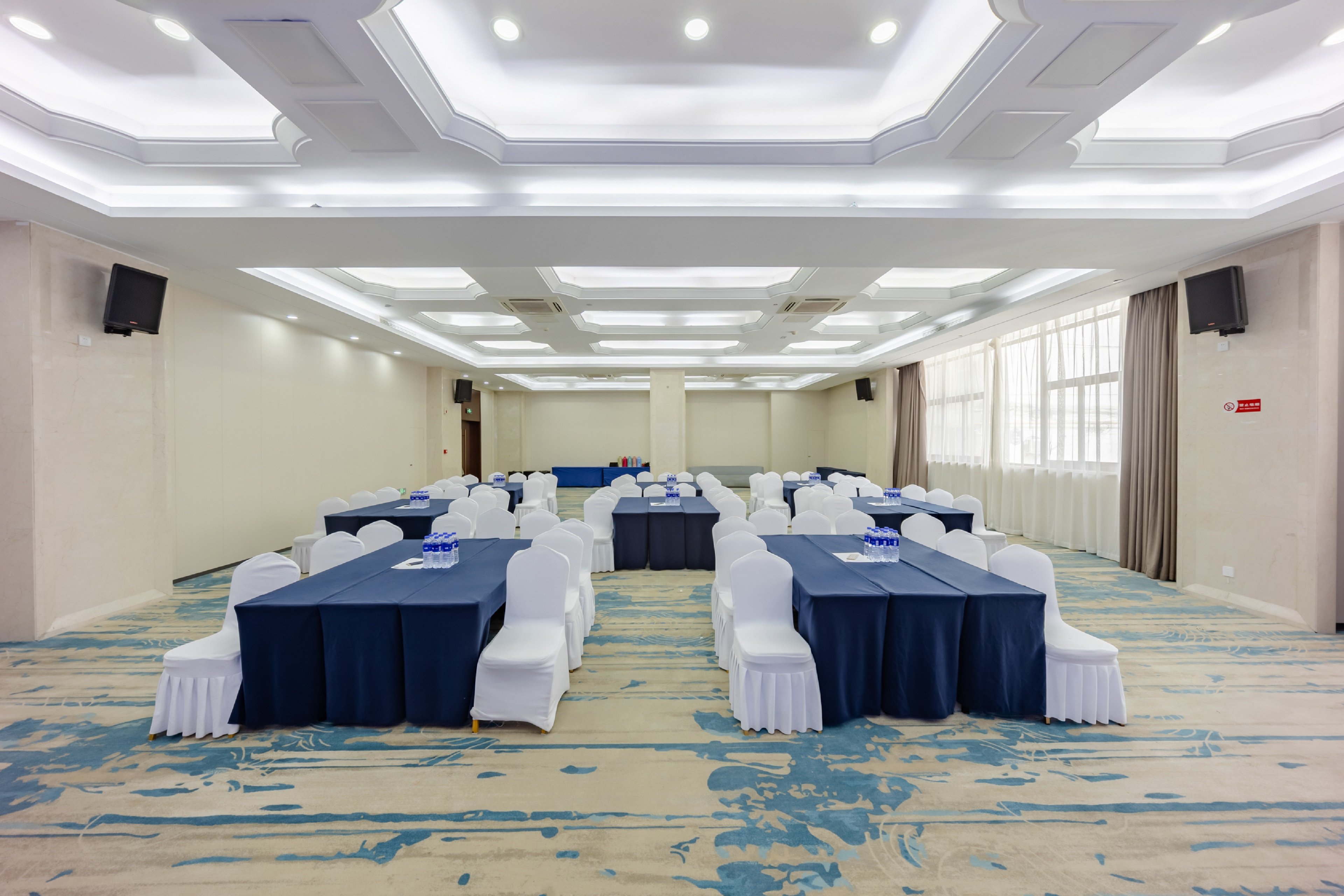HOLIDAY INN EXPRESS HEFEI DOWNTOWN 70/80