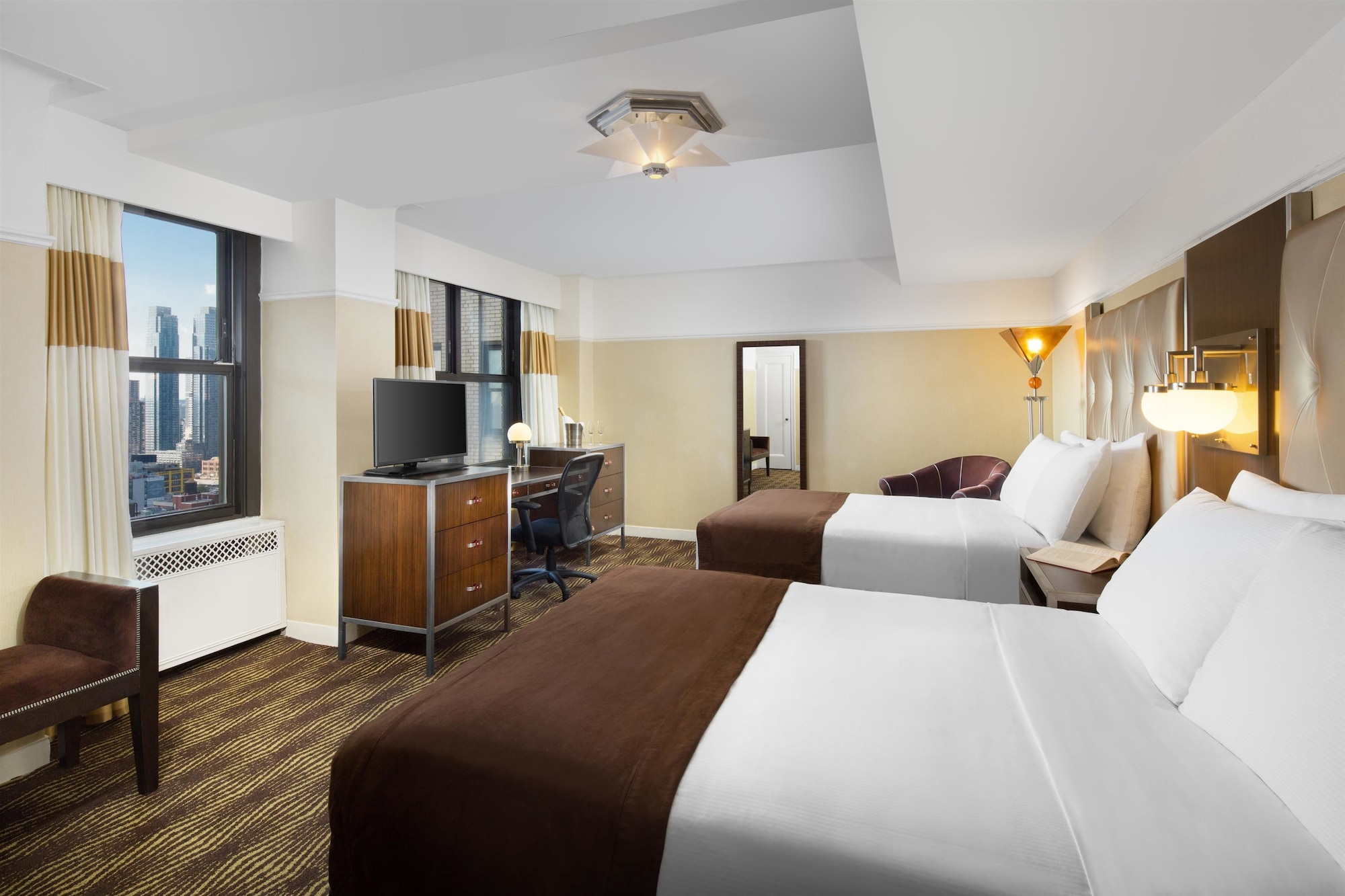 ROOM, 2 DOUBLE BEDS, METRO VIEW