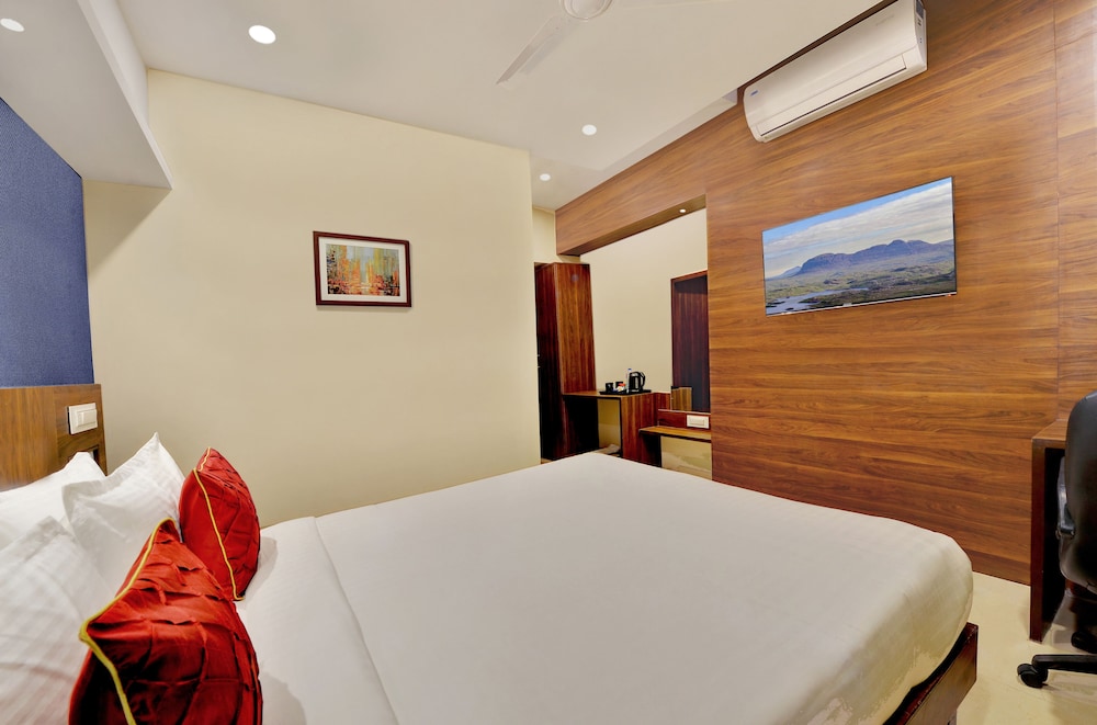 Manpho Bell Hotel & Convention Center 11/50