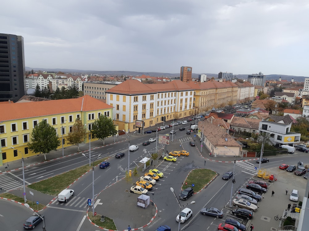 Plaza 35 25/35