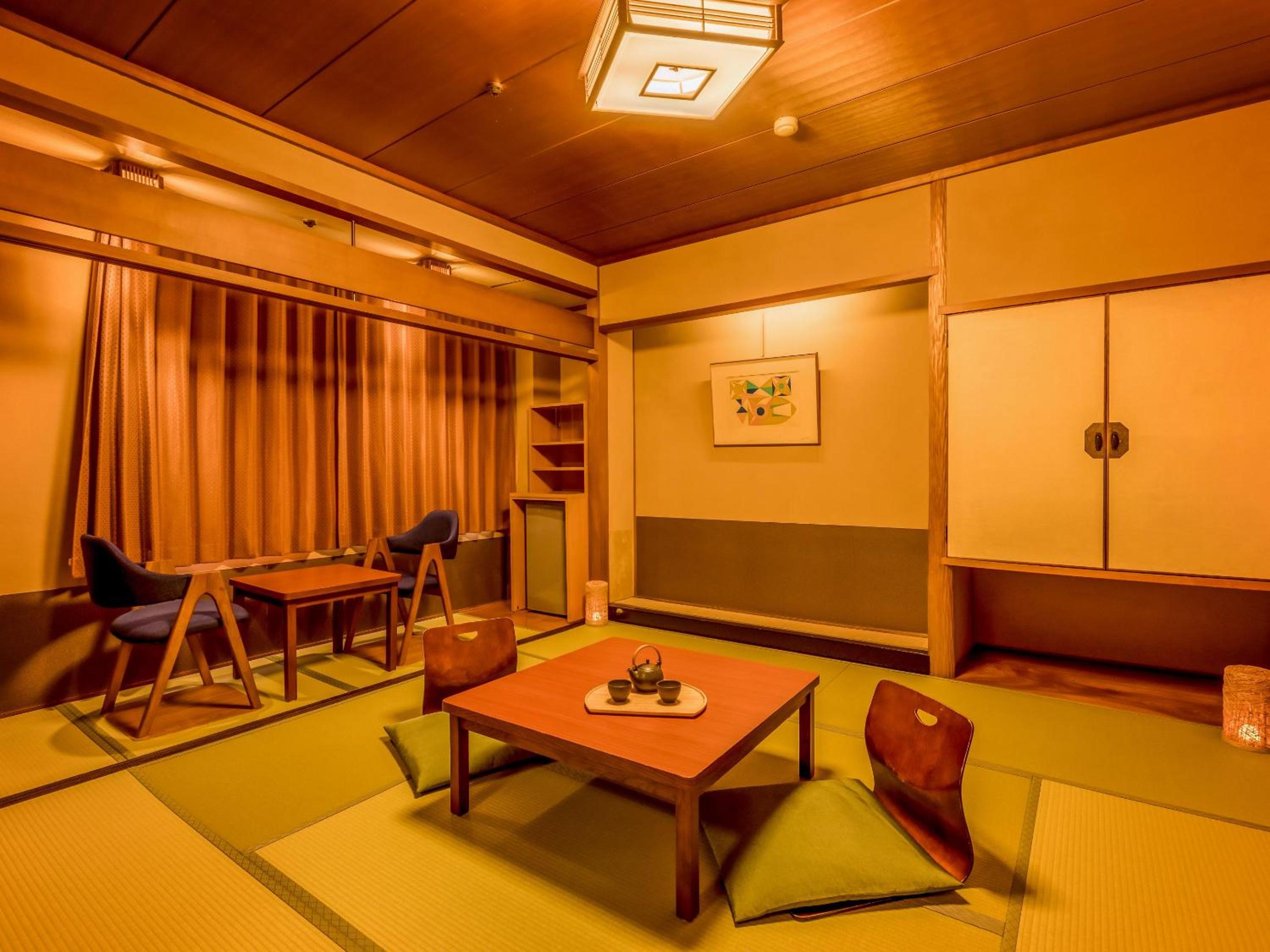 غرفة داخلية يابانية اقتصادية بحوض استحمام، Yukai Resort Saichoraku 2/2