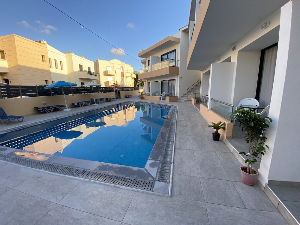 Blue Aegean Hotel and Suites 36/64