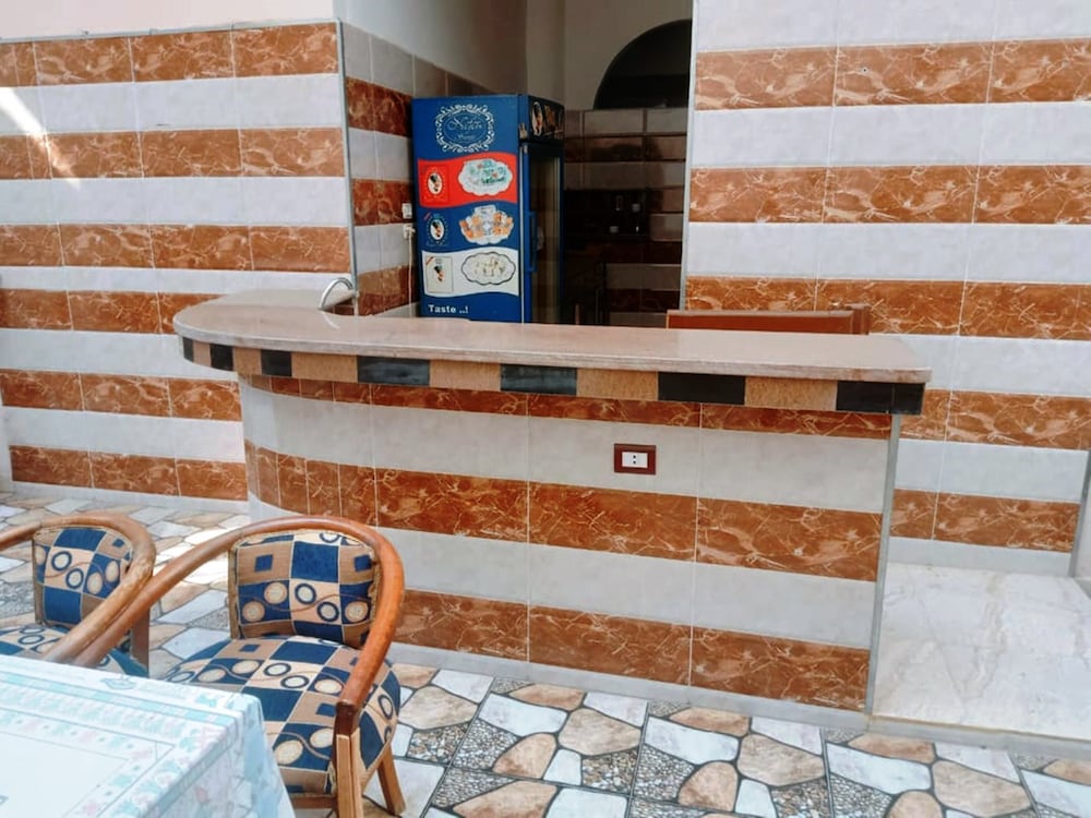 Amenophis Hotel 5/50