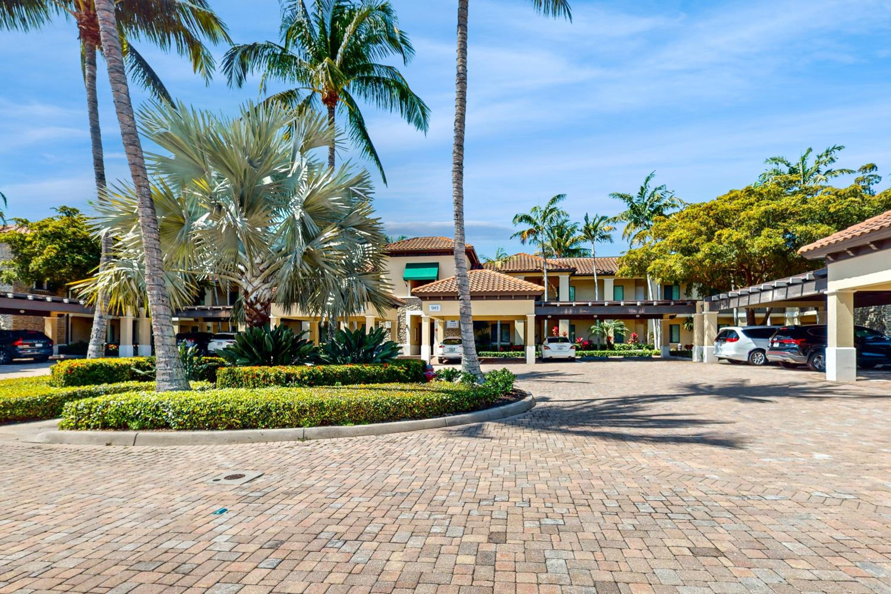 The Cottages at Naples Bay Resort 30/40