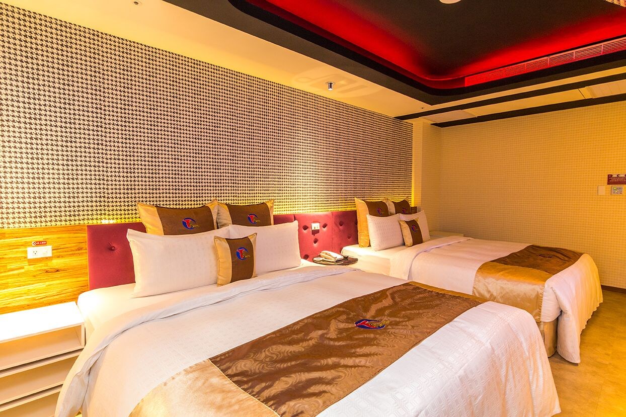 COMFORT, QUADRUPLE, 2 DOUBLE BEDS