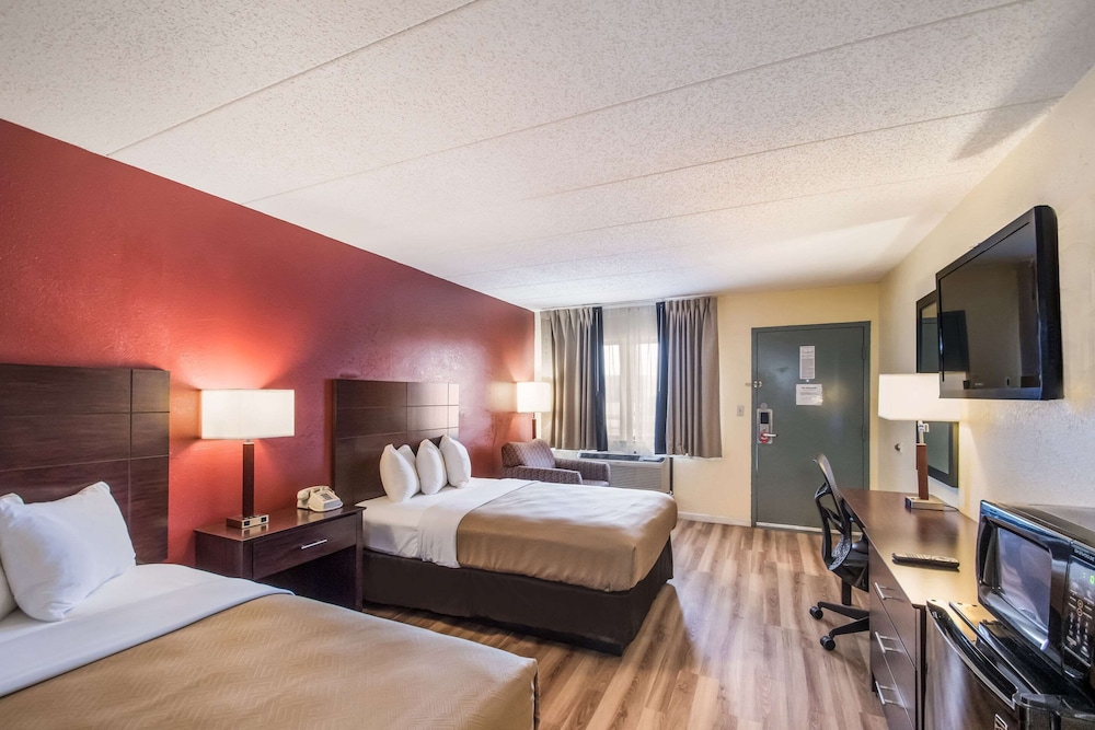 Econo Lodge Kearney - Liberty 9/31