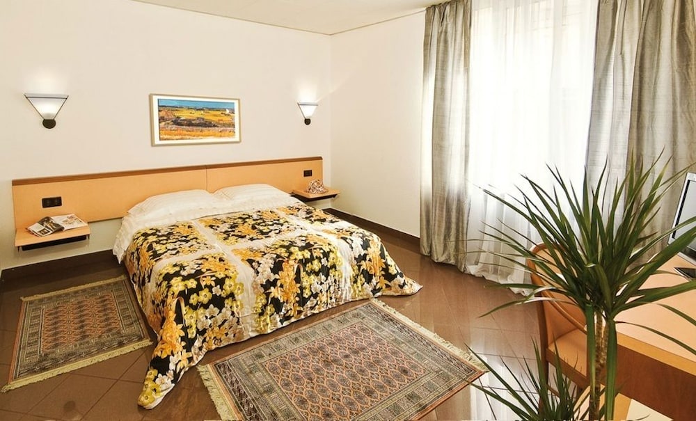 Hotel Ristorante Bahnhof Haus 30/50