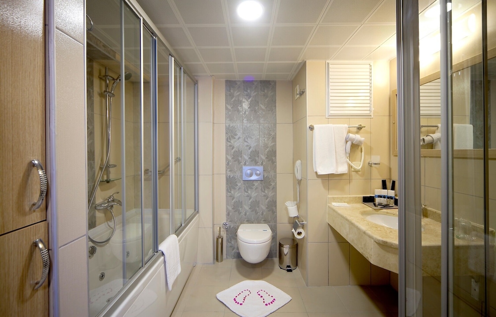 Grand Sahin s Gumuldur Resort 81/82