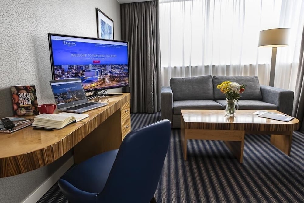 Ramada Hotel & Suites by Wyndham Coventry 30/38