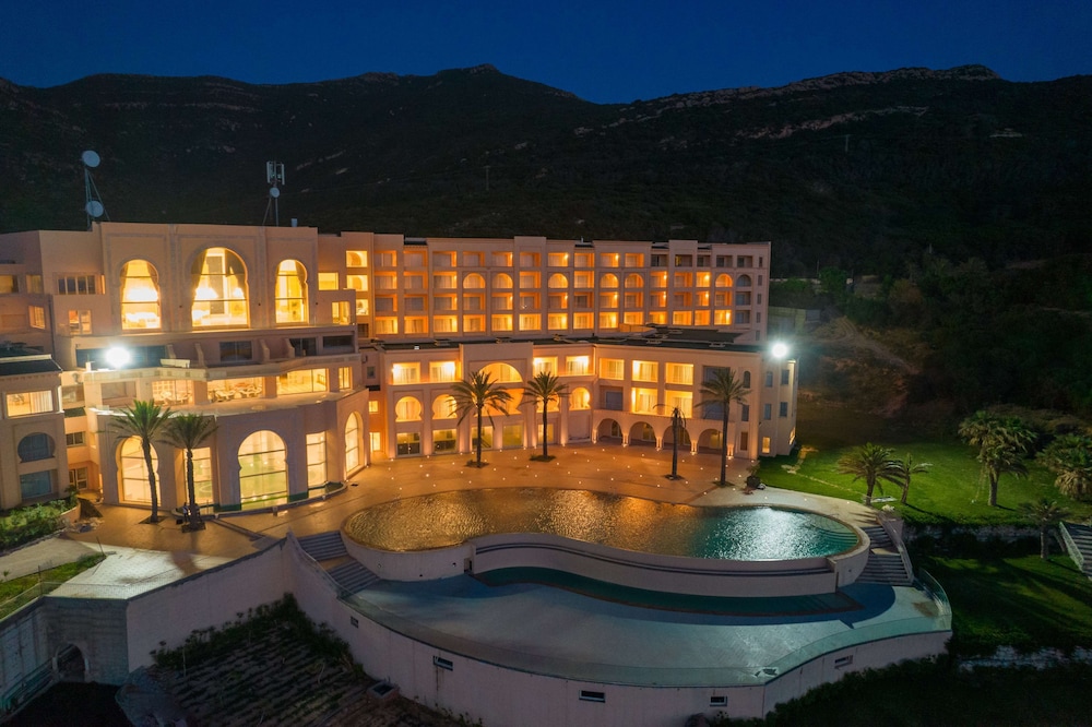 Royal Tulip Korbous Bay Thalasso & Springs in Qurbus