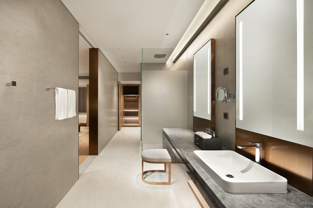 Crowne Plaza Zunhua Hot Spring Town 35/71