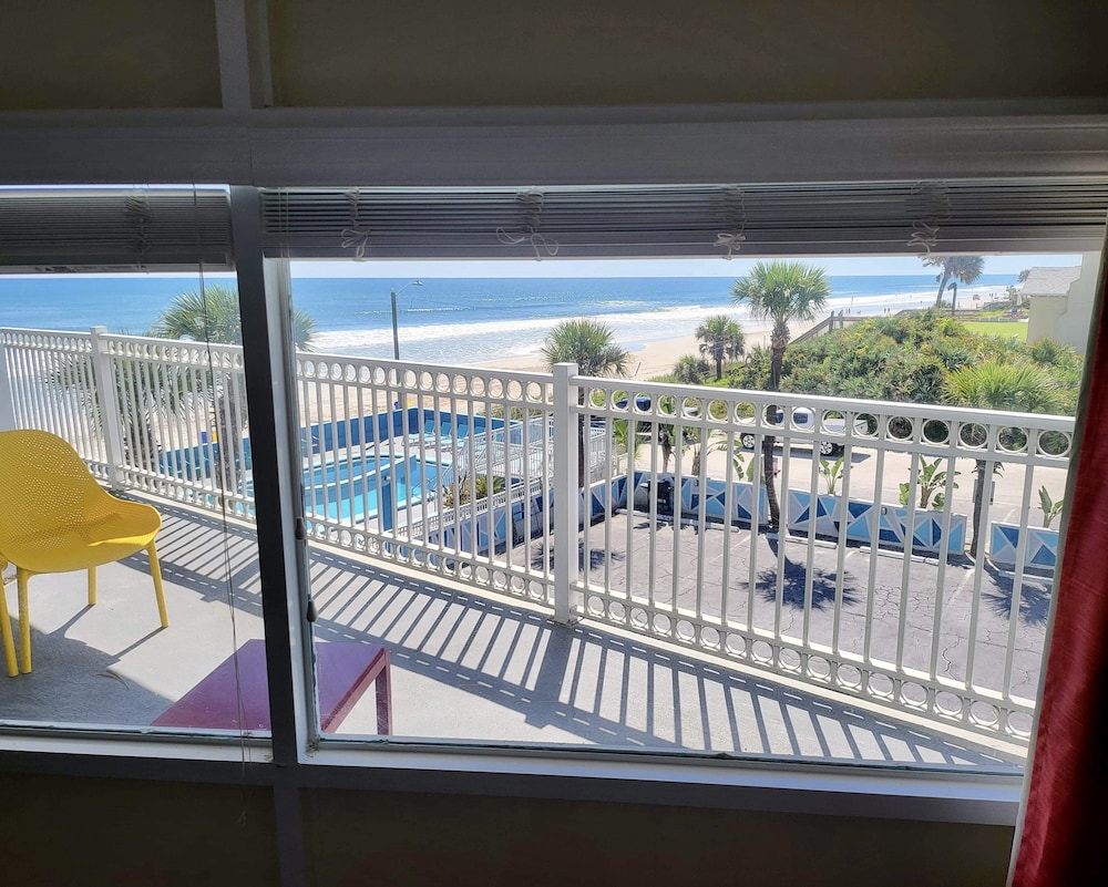 Chateau Mar Beach Resort 1/47