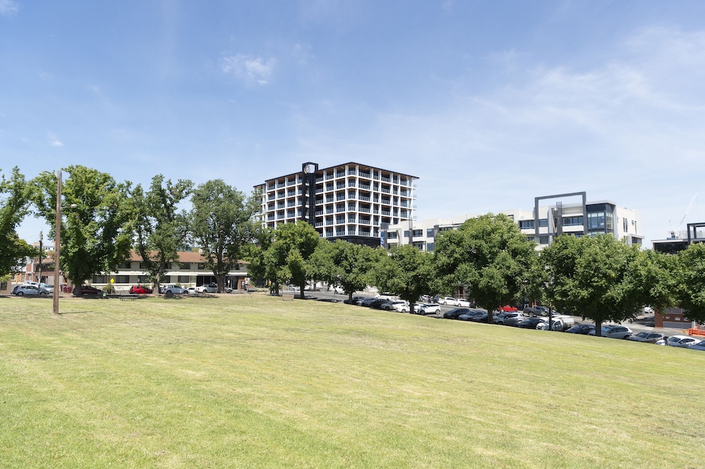 Oaks R Suites Geelong 42/50