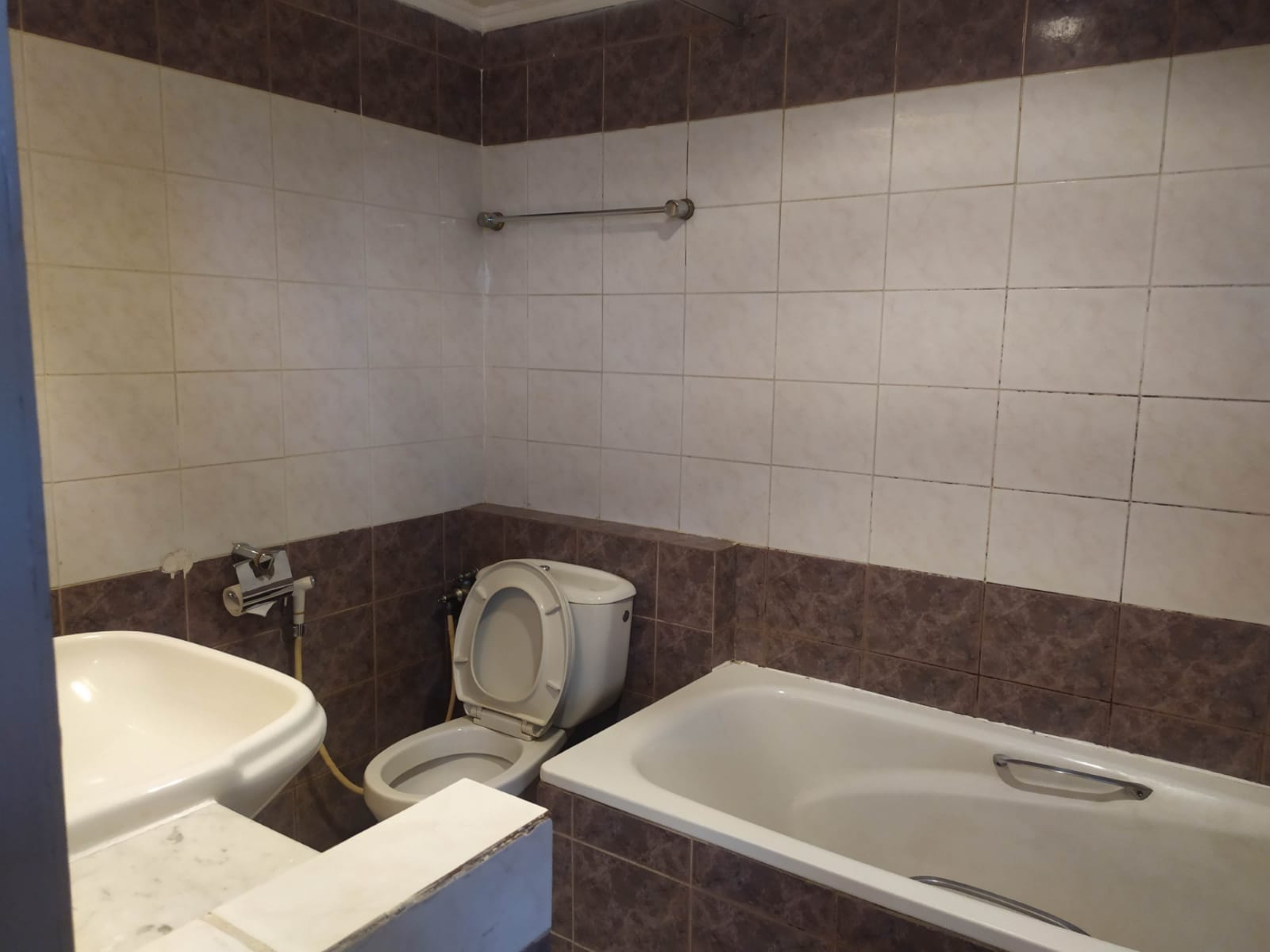 جناح بزنس، Grand Tropic Suites Jakarta 4/4