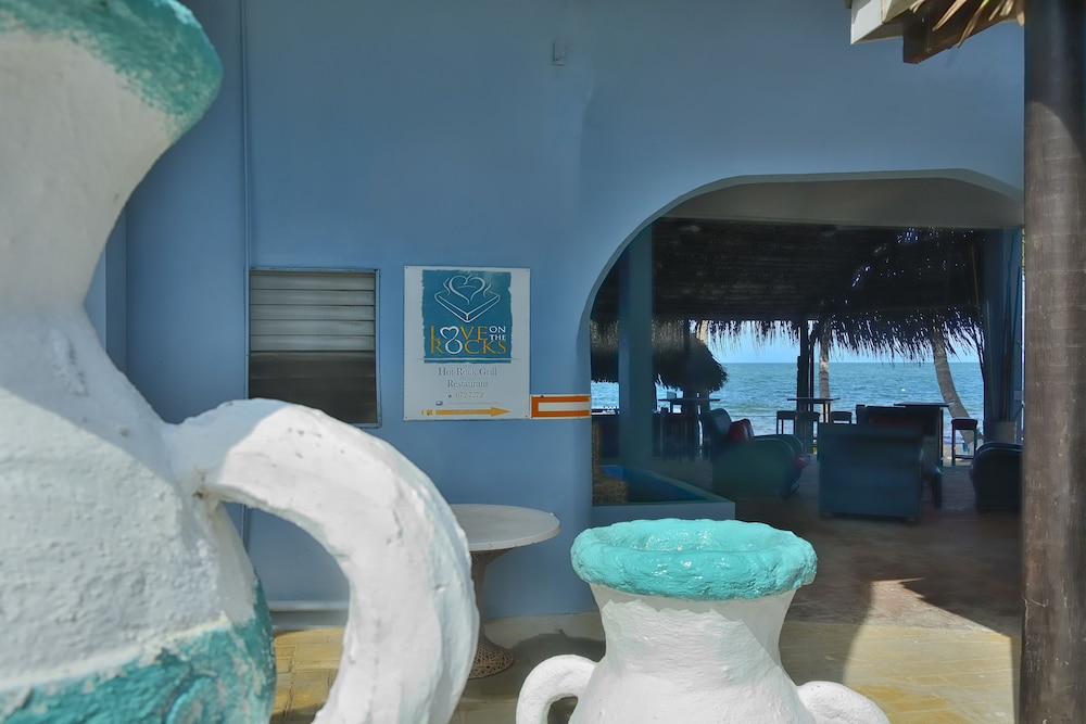Parrot Cove Lodge 54/72