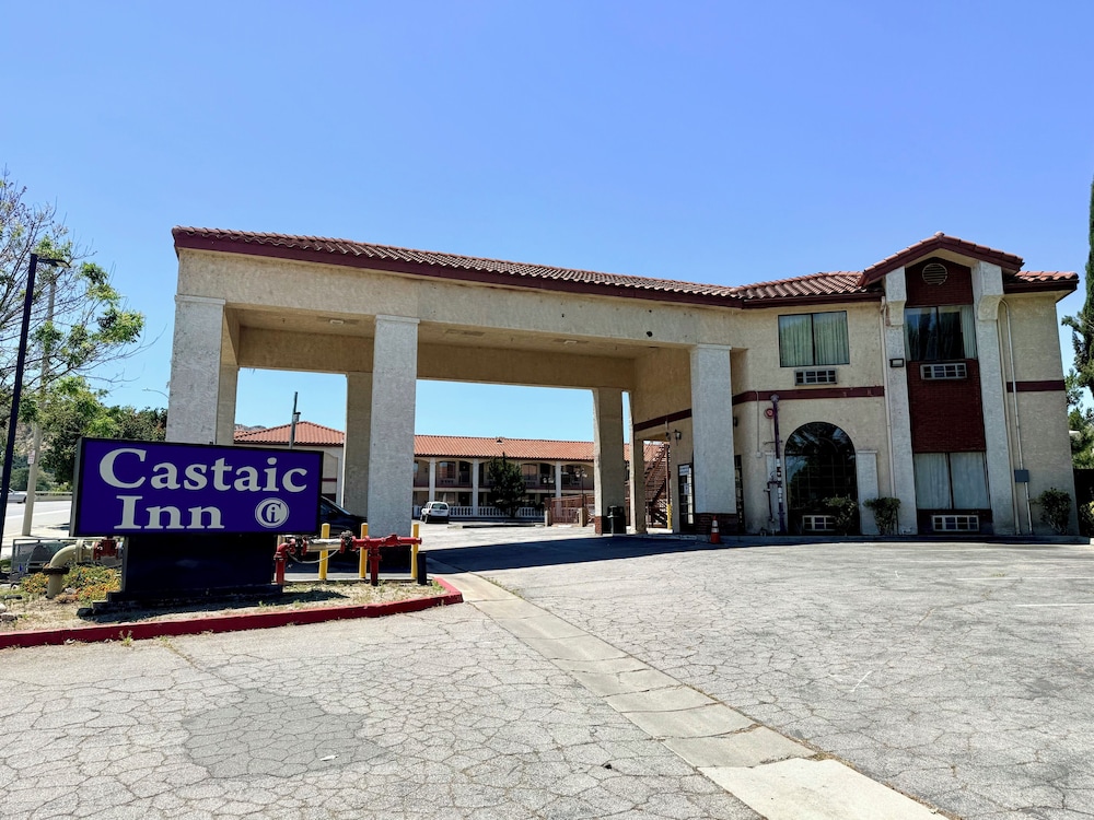 Castaic Inn Near Six Flags Magic Mountain 28/43