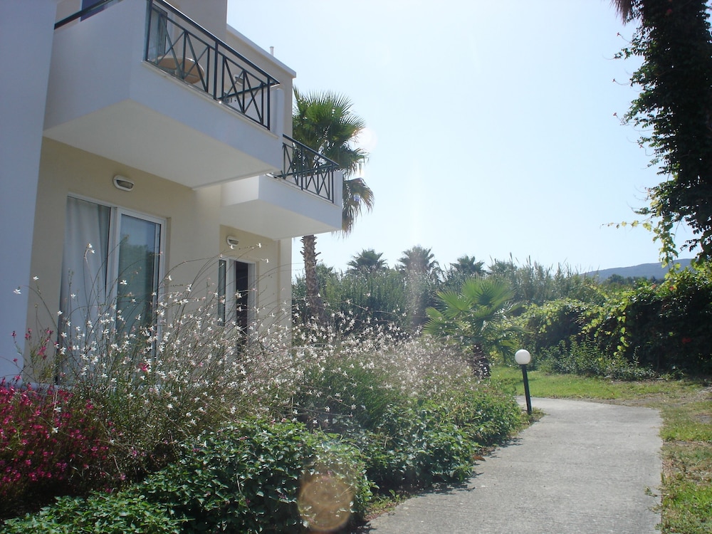 Andromeda Hotel Apartments 8/64