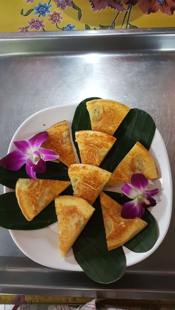 The Royal Bamboo Lodge 20/50