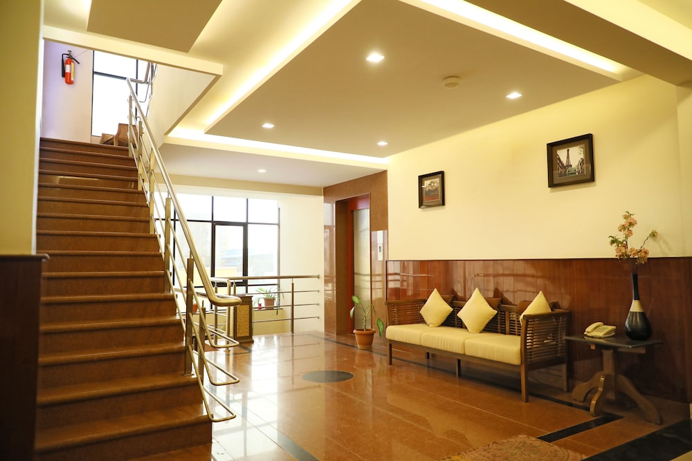 TAZ KAMAR INN 35/41