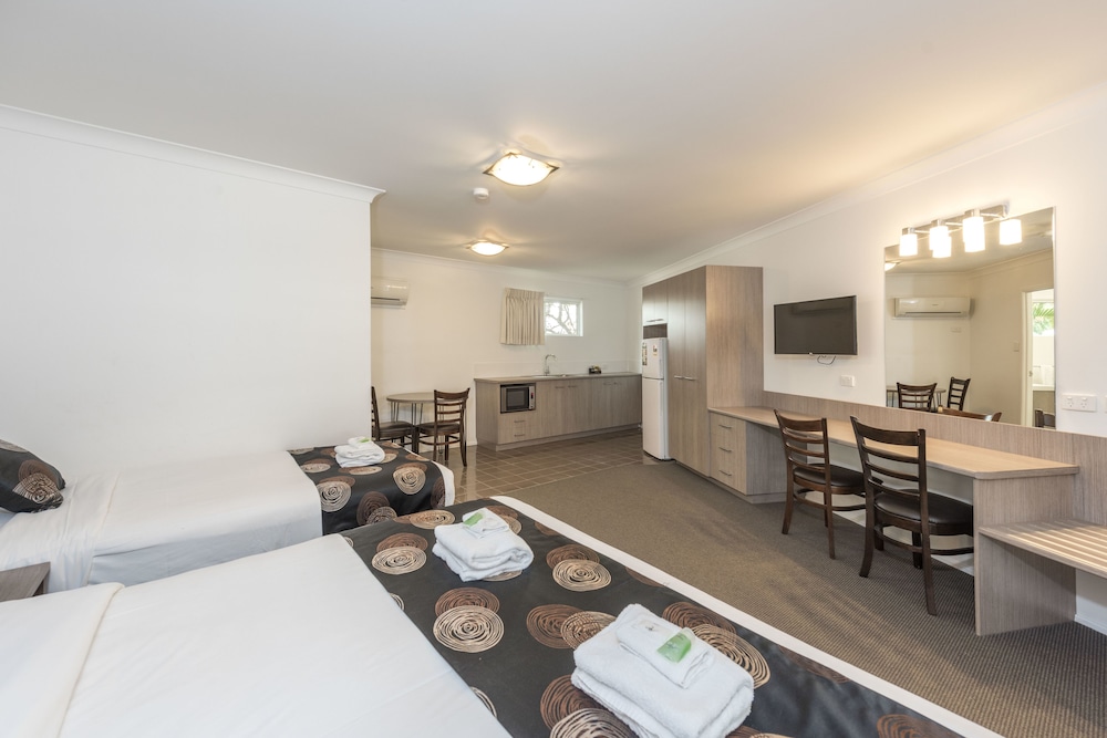 Takalvan Motel 43/49