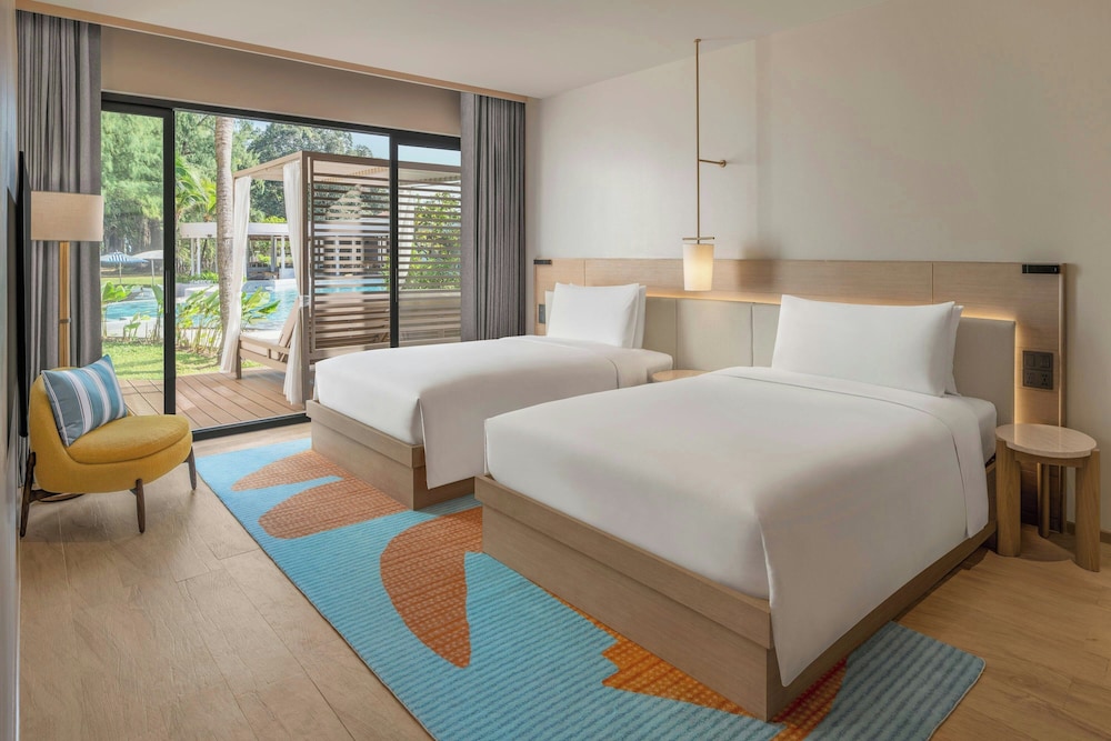2 Bedrooms, Executive, Suite, King and Twin Beds, Ocean Front, Private Pool