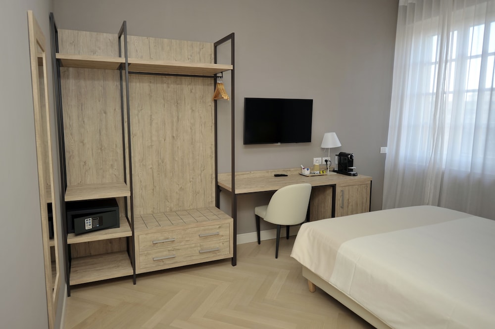 Bergamo Inn 43 6/31