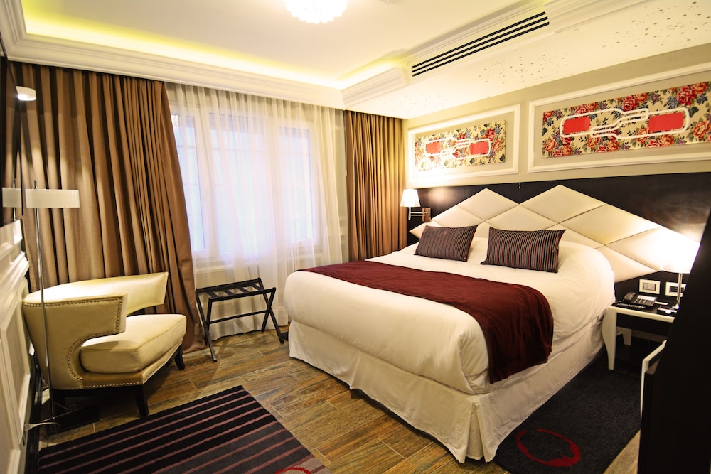 1 BEDROOM, PREMIUM, SUITE, CITY VIEW