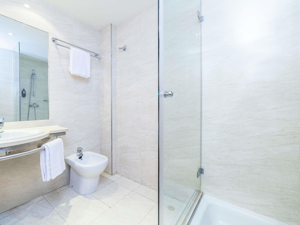 ibis Madrid Alcala de Henares La Garena 50/50