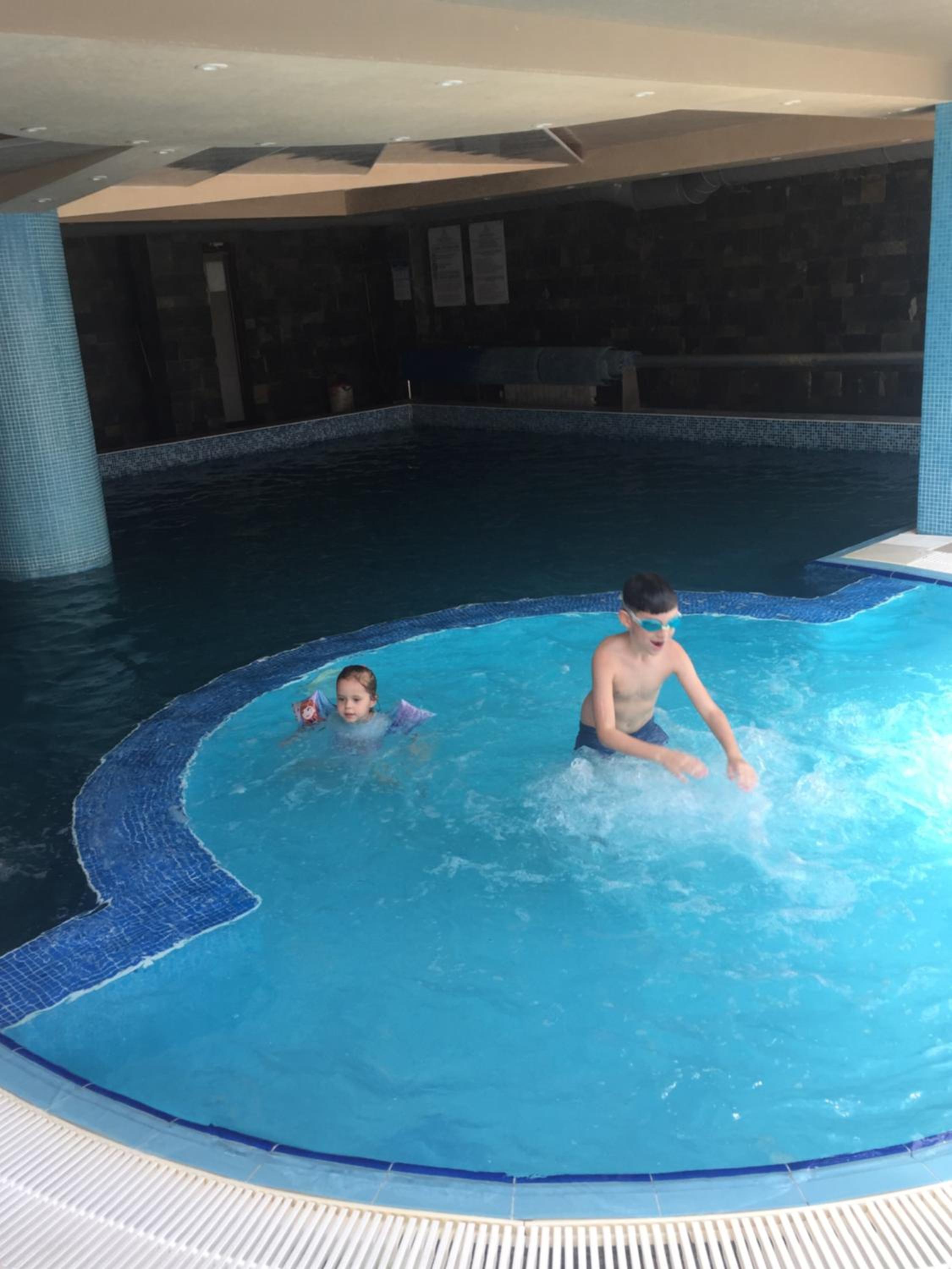 swimming pool spa
