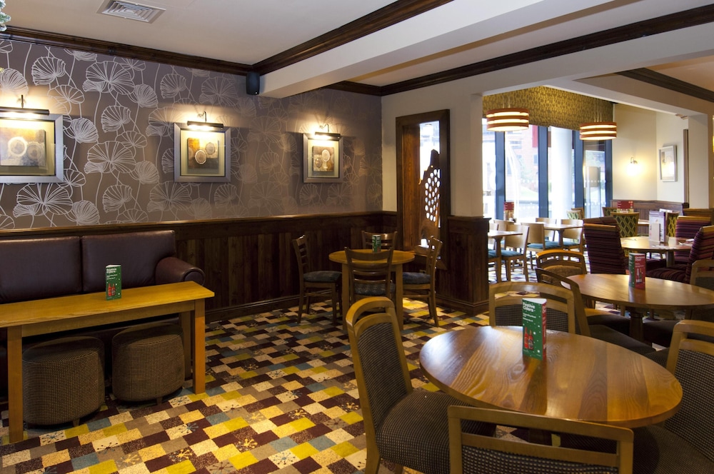 Premier Inn Walsall Town Centre 19/31