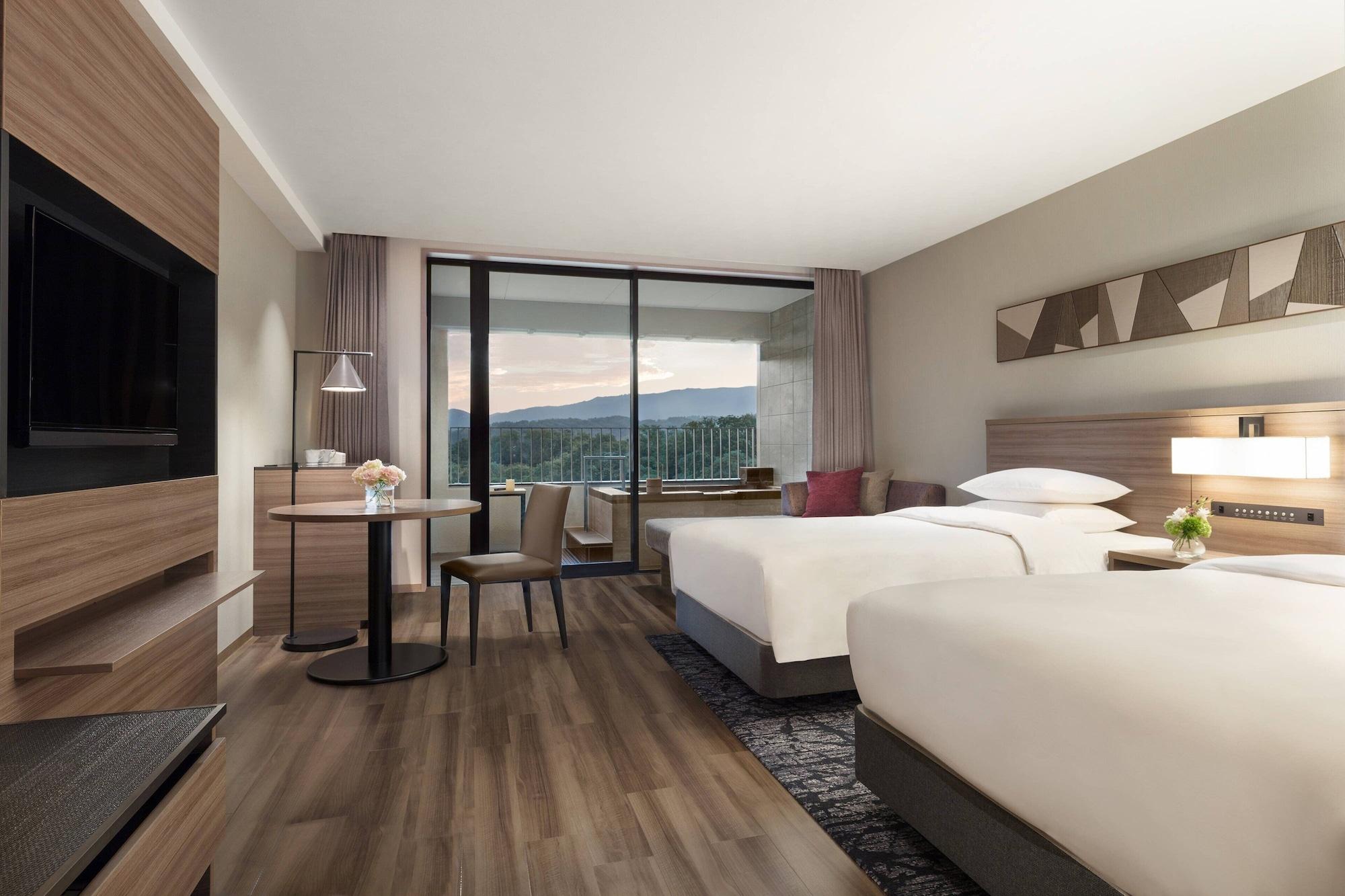 Deluxe, Twin Beds, Outdoor View, Garden Side, Hot Spring Bath