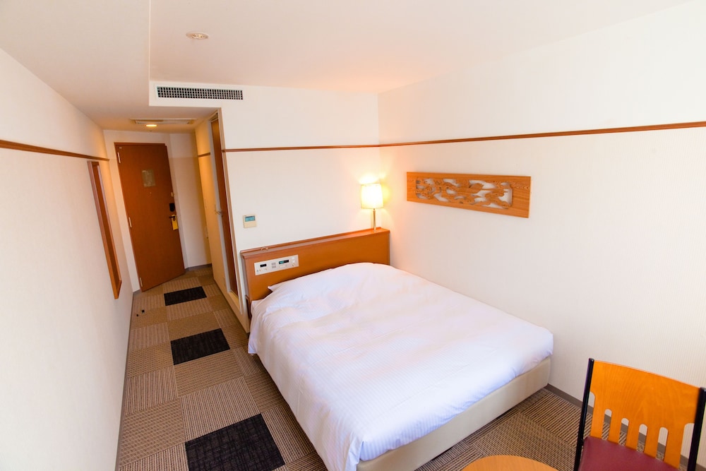 ROOM, DOUBLE BED