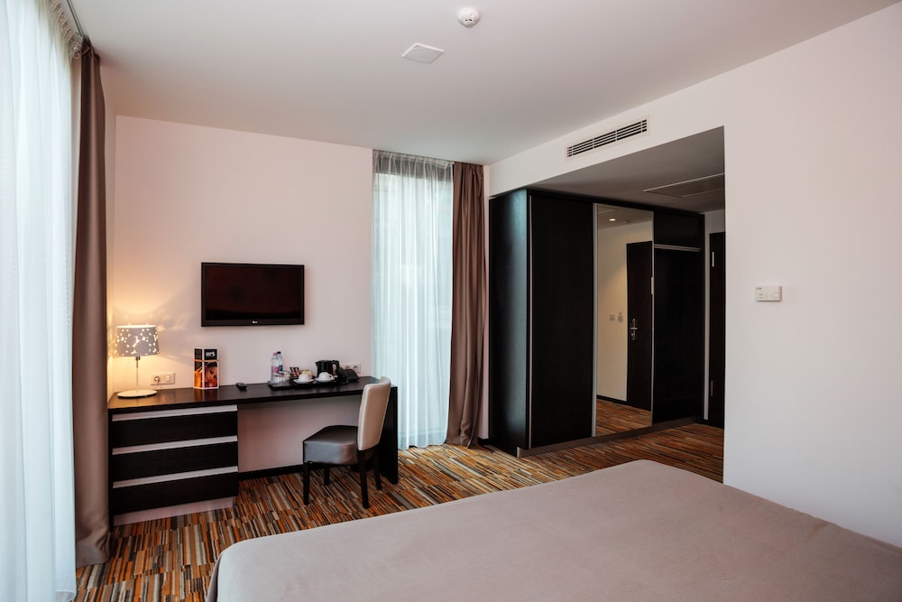Art Hotel Szeged 17/73