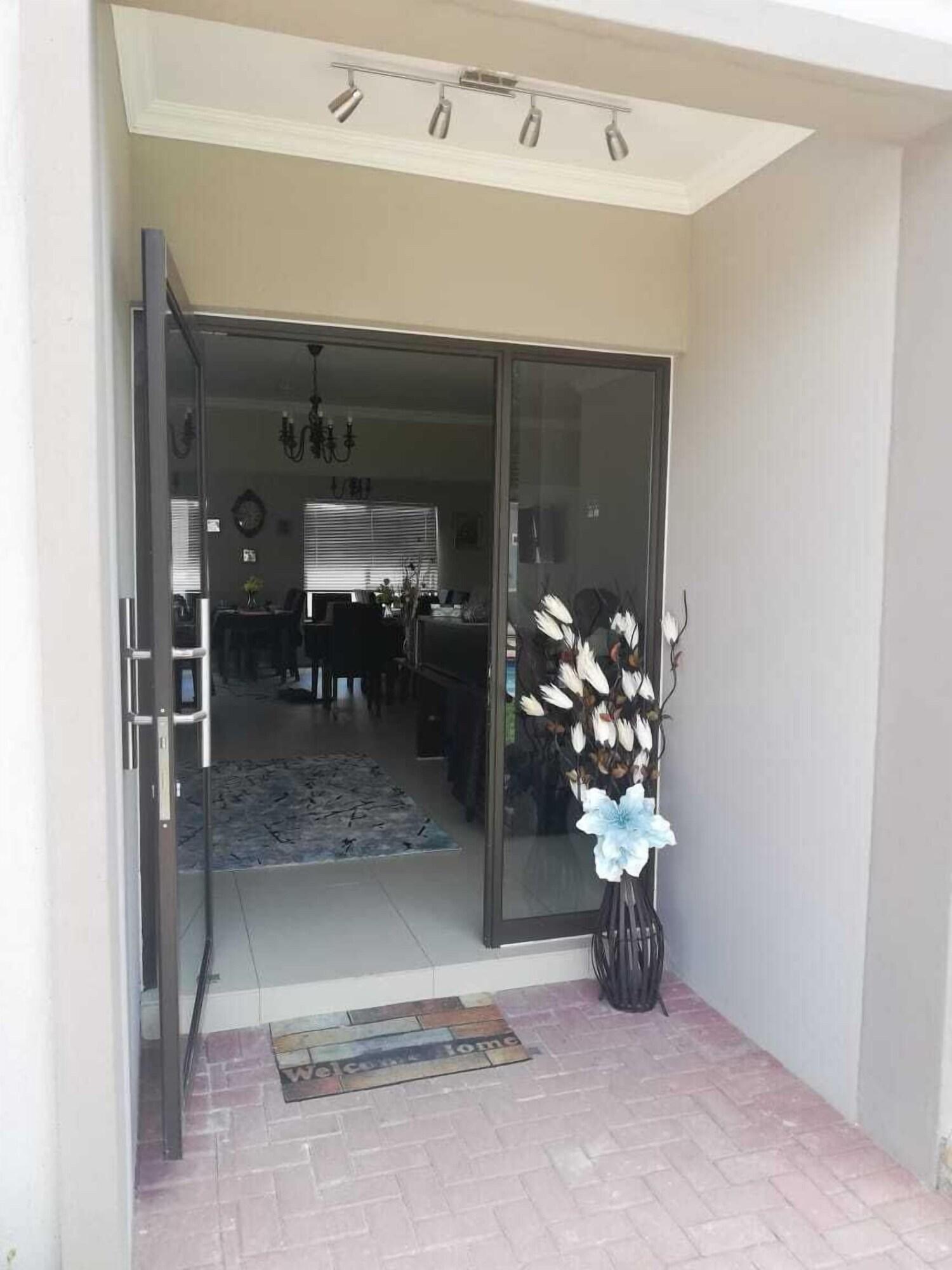 Atlantic Pearl Guest House Rivonia 1/24