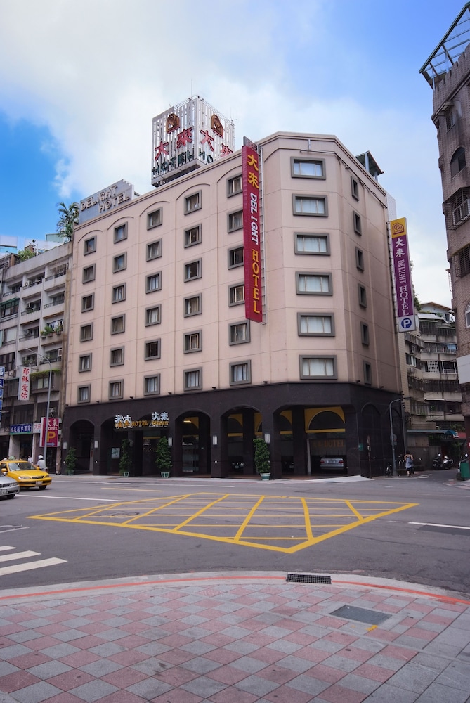 Delight Hotel 68/72
