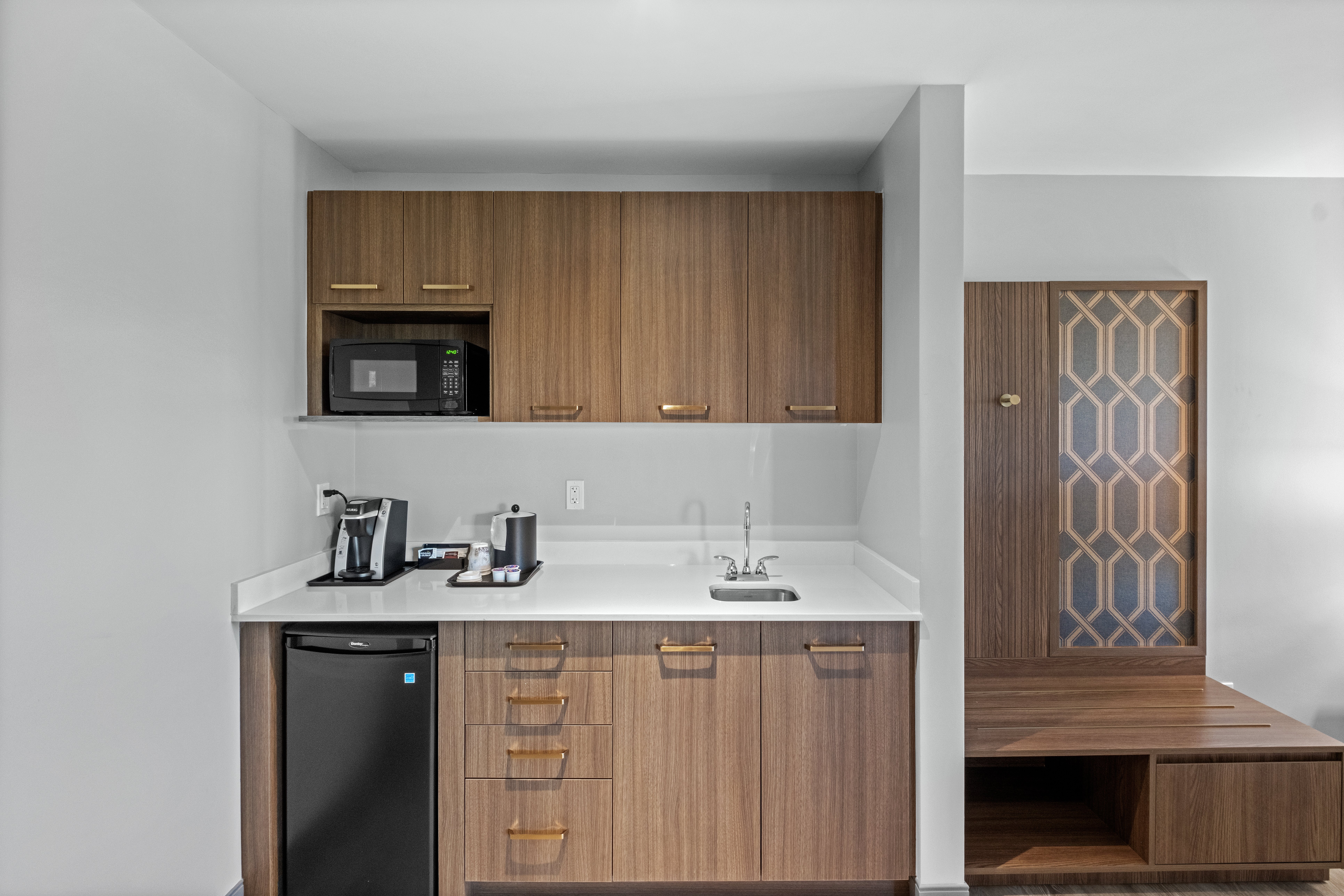 Holiday Inn Hotel Suites Surrey East Cloverdale 9/75