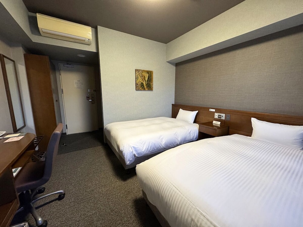 Room, Twin Beds, Electronic Cigarette Only, Smoking