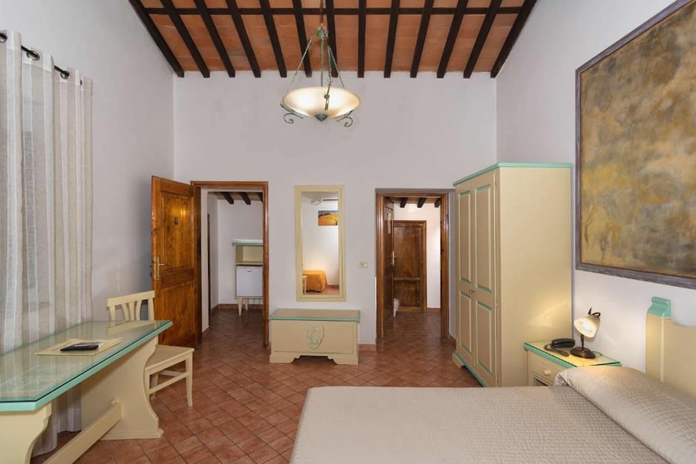 Villa Cheli Hotel 50/75